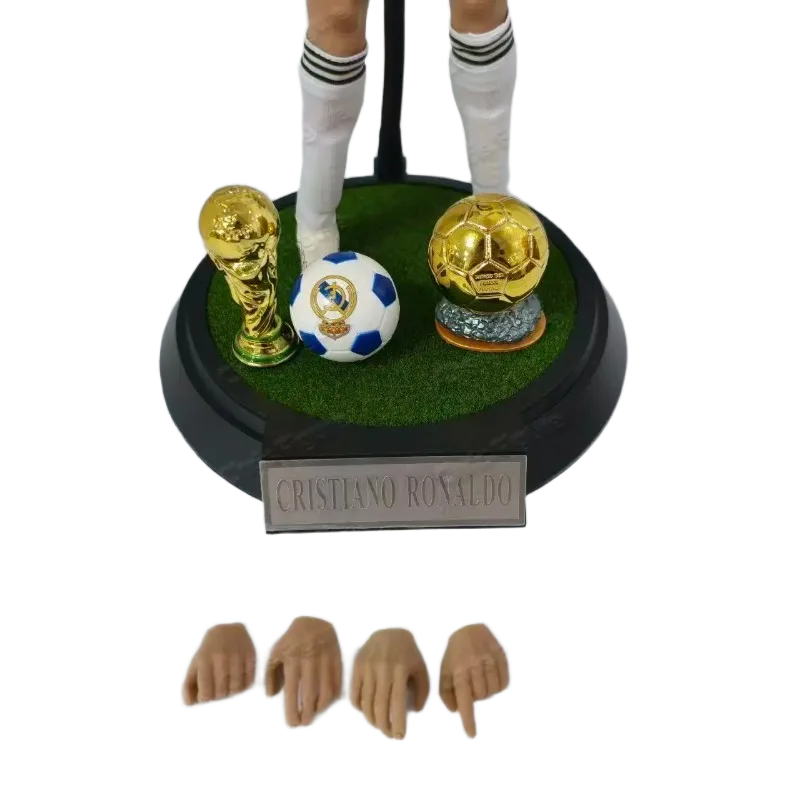 مجسم كريستيانو رونالدو مقياس (ريال مدريد / البرتغال رقم 7) 30 سم | Cristiano Ronaldo CR7 Action Figure (Real Madrid / Portugal #7) 30cm - الصورة 2