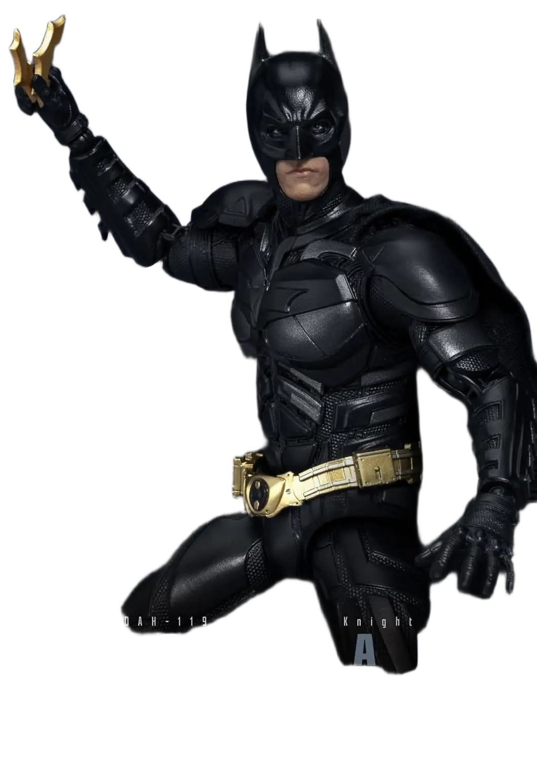 مجسم أصلي لشخصية باتمان (فارس الظلام) من بيست كينجدوم بطول 20 سم | Original Beast Kingdom & Bandai The Dark Knight Batman Action Figure 20cm - الصورة 3